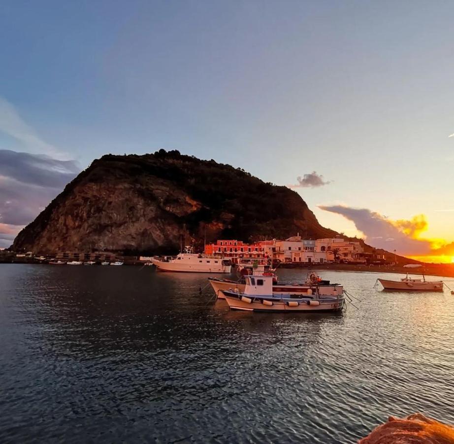 Mare Nostrum - Beachfront House - Sant'Angelo Ischia Exterior foto